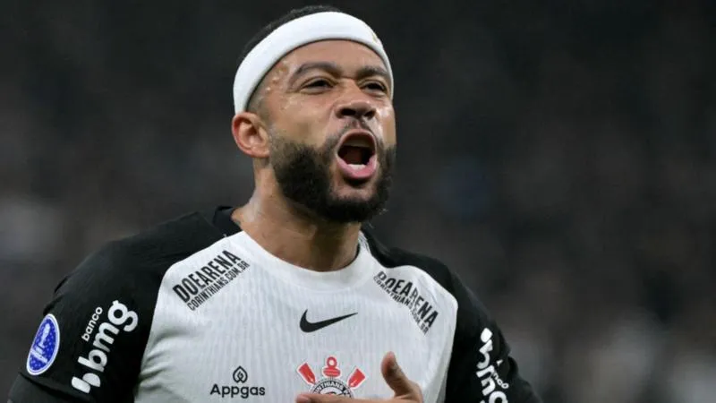 Ex-Man Utd striker Depay takes pay cut to stay at Corinthians