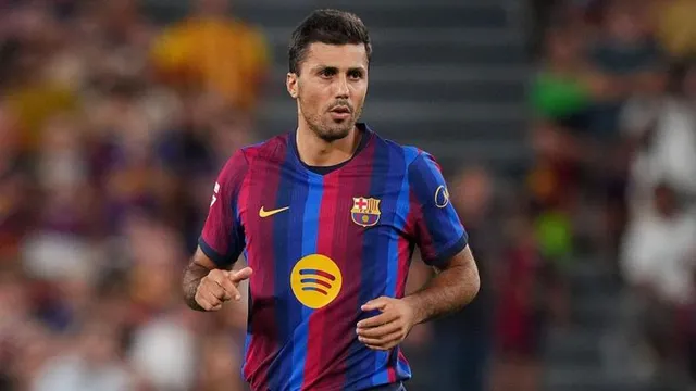 Barca's Rodri apologises over Valencia 'weak' comments