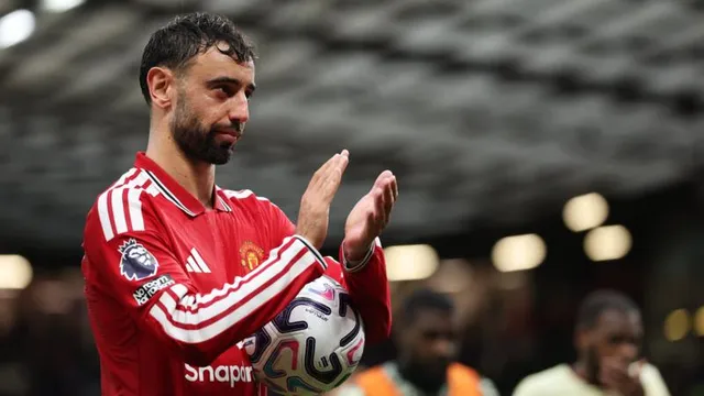 A new Man Utd era - but Fernandes still sets the standard