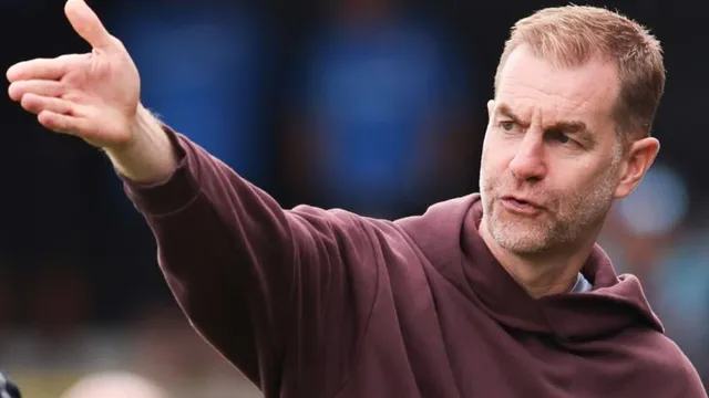'I'm embarrassed' - Harrogate boss after 3-0 defeat by nine-man Carlisle