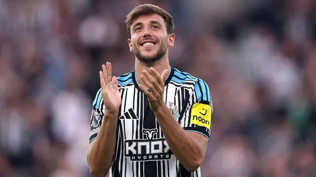 Newcastle sign Gonzalez from Man City for £52m