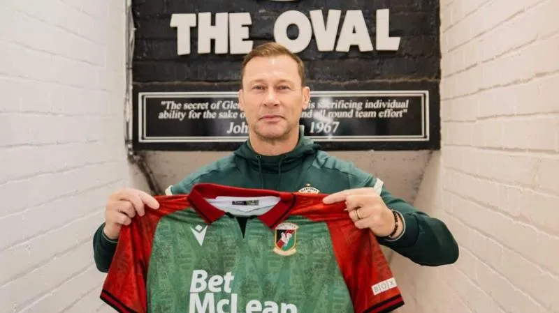 Everton legend Ferguson returns to management in Irish League