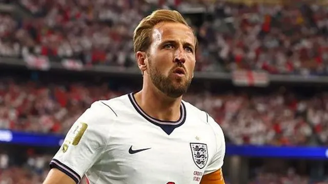 How 'anti-superstar' Kane defied doubters to become world's best