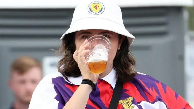 Alcohol allowed at seats for Scotland's World Cup play-off
