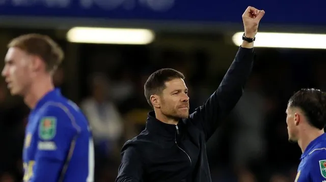 Star subs rescue Chelsea as Alonso 'takes blame'