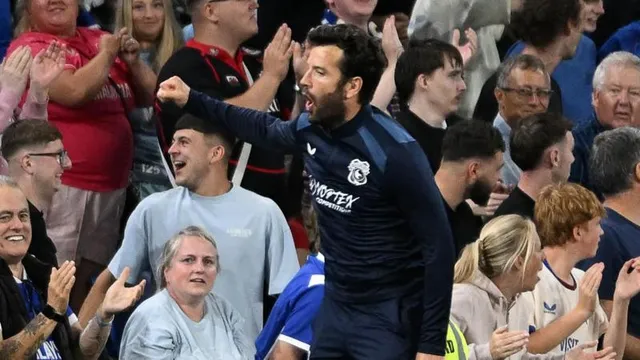 Barry-Murphy toasts Colwill after Cardiff fightback