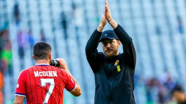 Tartan Army give Pocognoli cautious welcome